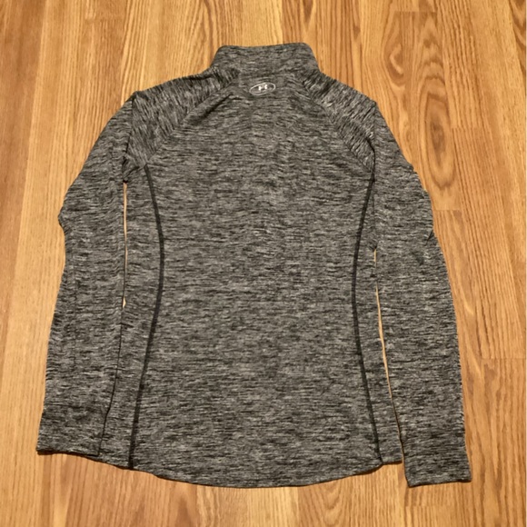 Women’s Gym sweaters size SM/P  brand heat gear color gray and white long sleeve - Picture 9 of 10